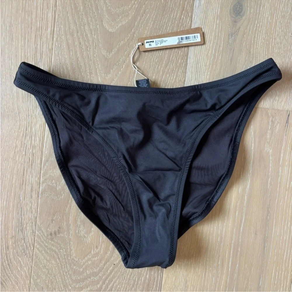 Skims (B13) mid coverage swim bottom black signature recycled bottoms NWT xl